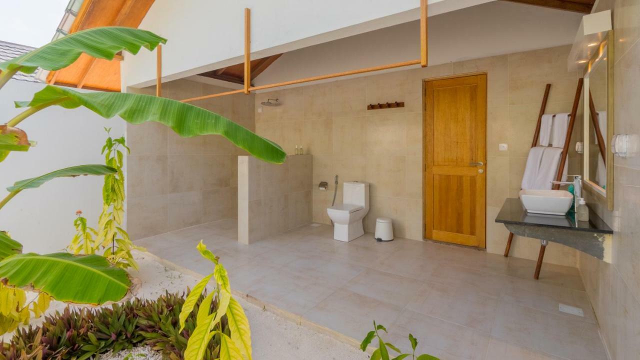 Innahura Maldives Resort Kurendhoo Extérieur photo